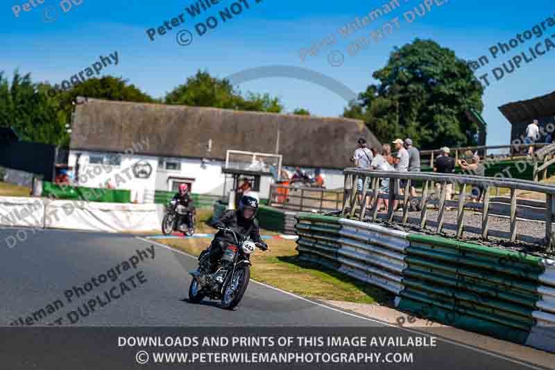 Vintage motorcycle club;eventdigitalimages;mallory park;mallory park trackday photographs;no limits trackdays;peter wileman photography;trackday digital images;trackday photos;vmcc festival 1000 bikes photographs